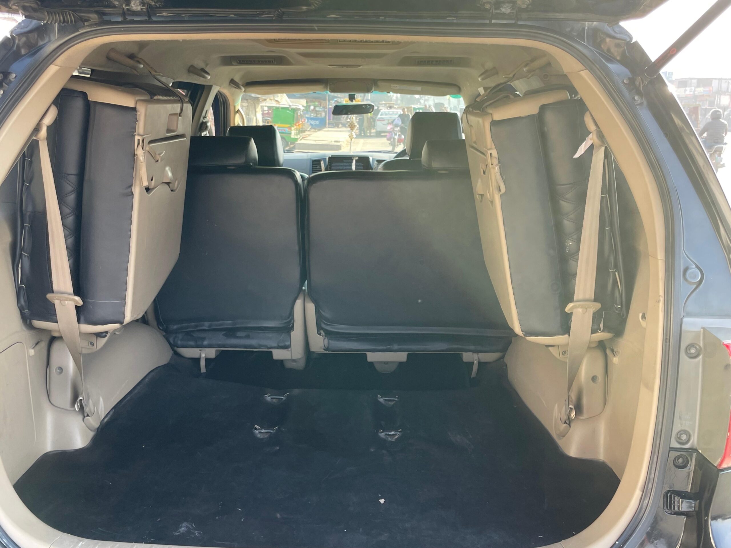Toyota fortuner 2.7 2010