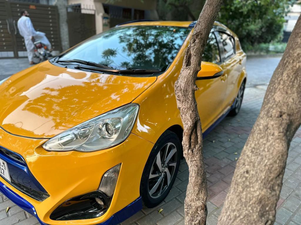 Toyota Aqua urban X 2015/19