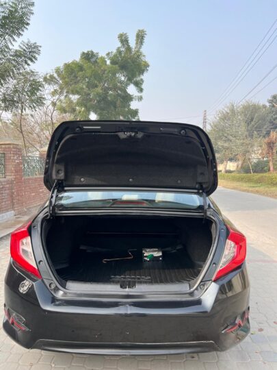 Honda civic ug 2019