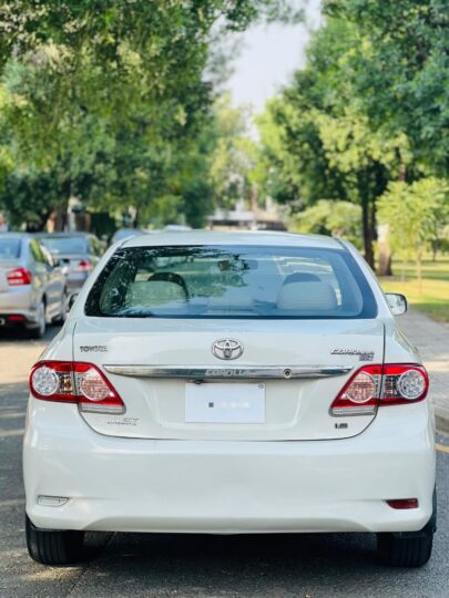 Toyota Gli auto 2013