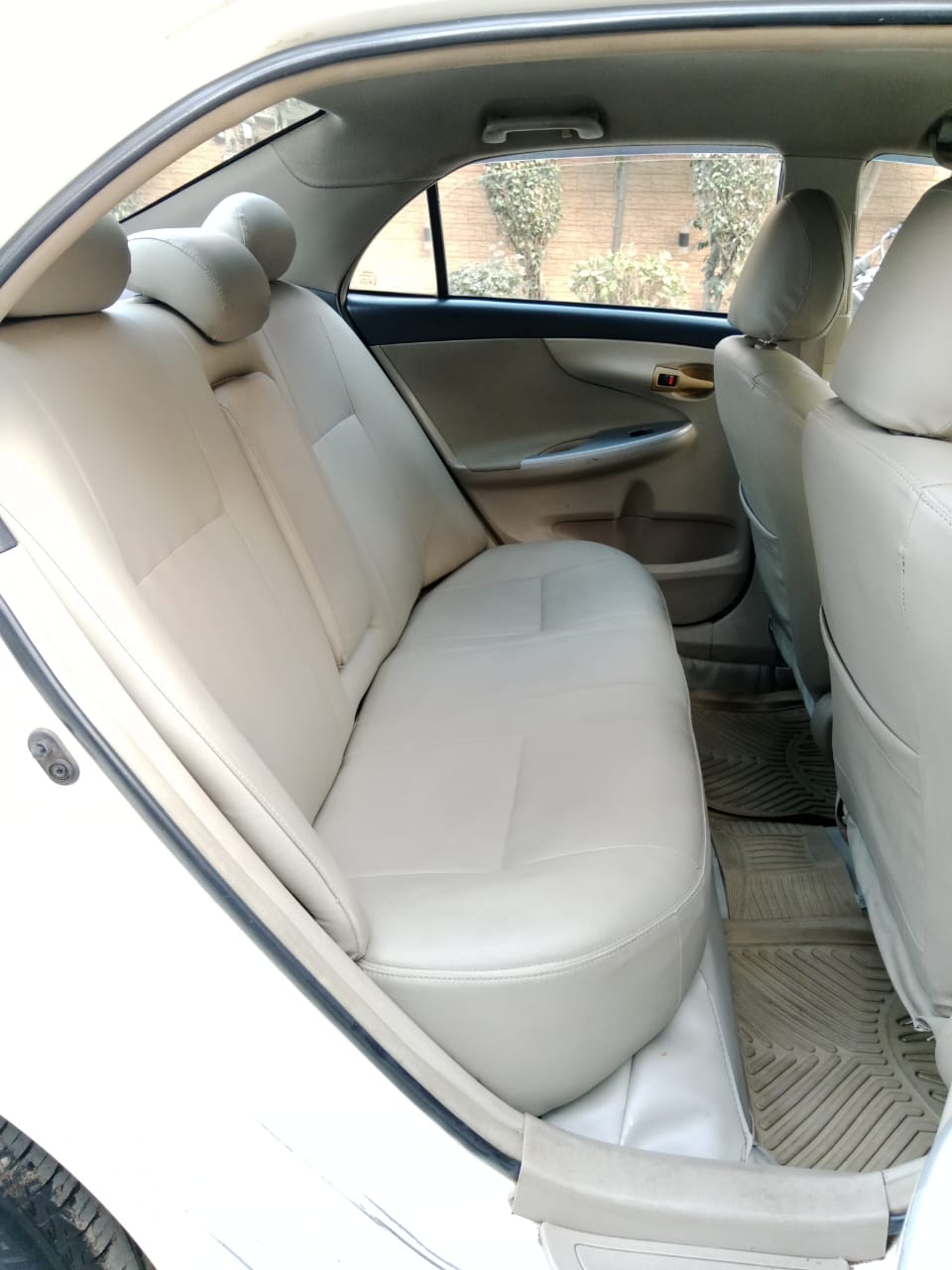 Toyota Gli auto 2013