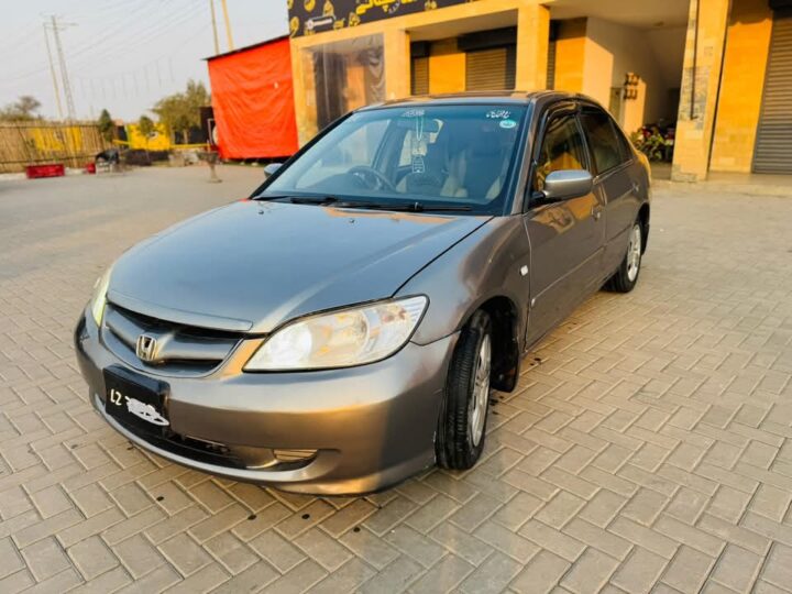 Honda civic EXI prosmatic 2004