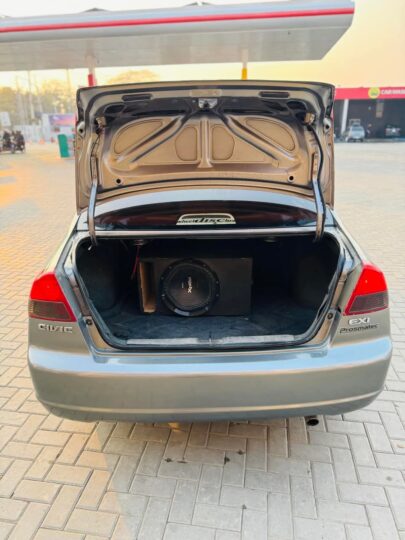 Honda civic EXI prosmatic 2004