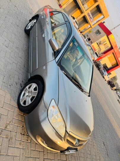 Honda civic EXI prosmatic 2004