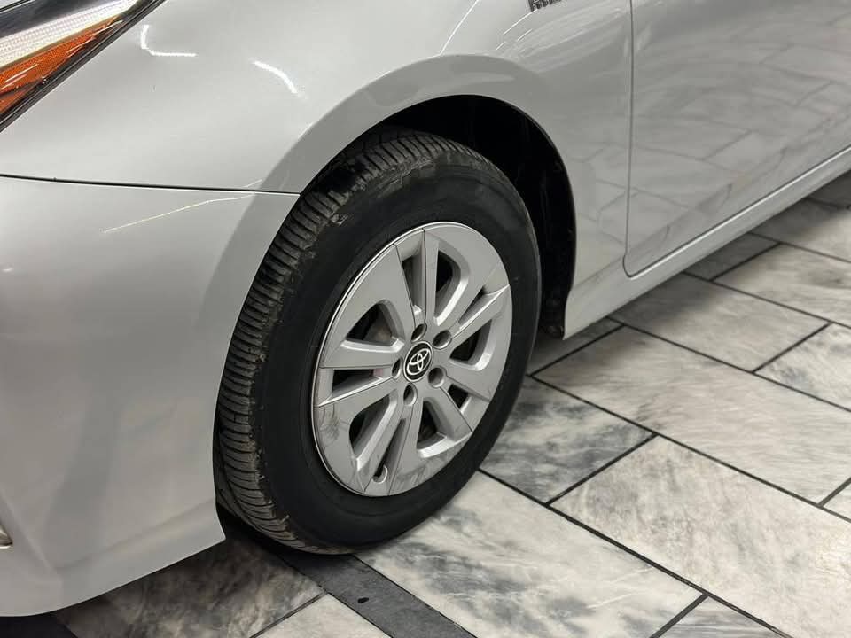Toyota Prius S Touring 2017