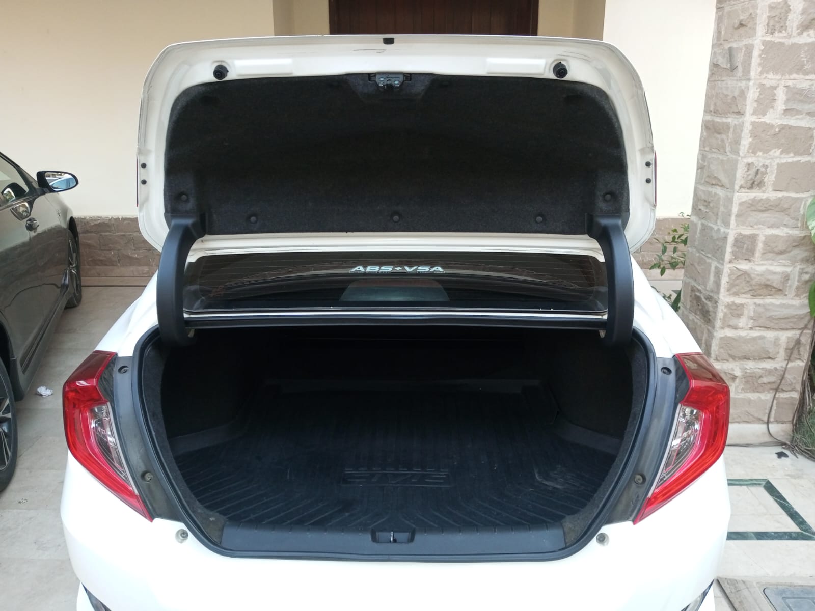 Honda Civic UG X 2019