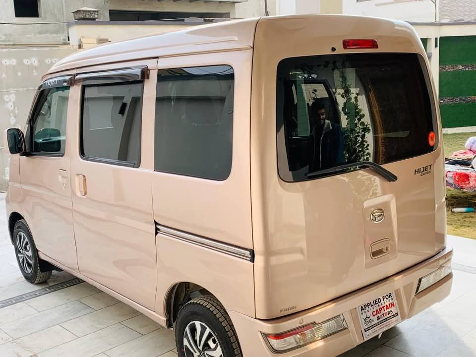 DAIHATSU HIJET CRUSIE SA III 2020/24