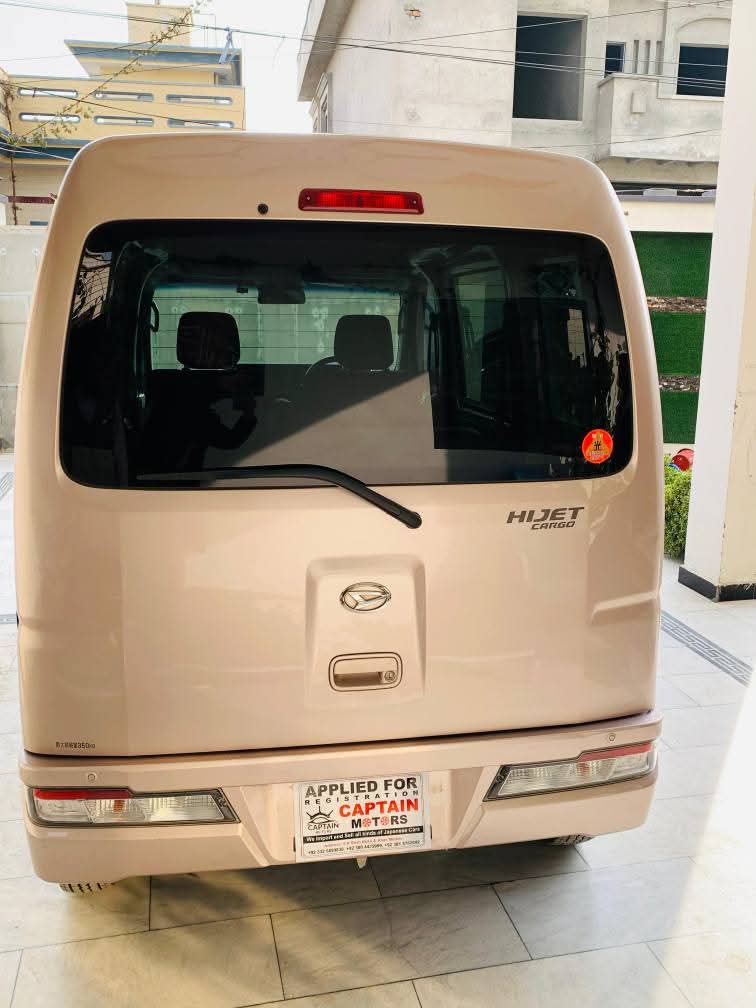 DAIHATSU HIJET CRUSIE SA III 2020/24