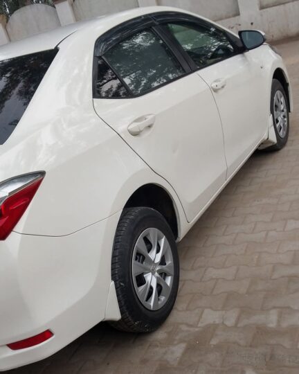 Toyota GLi manual 2019