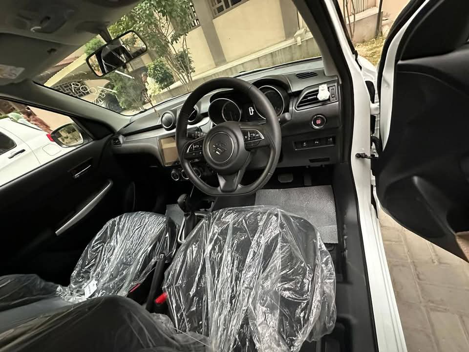 Suzuki SwiFt GLX 2024