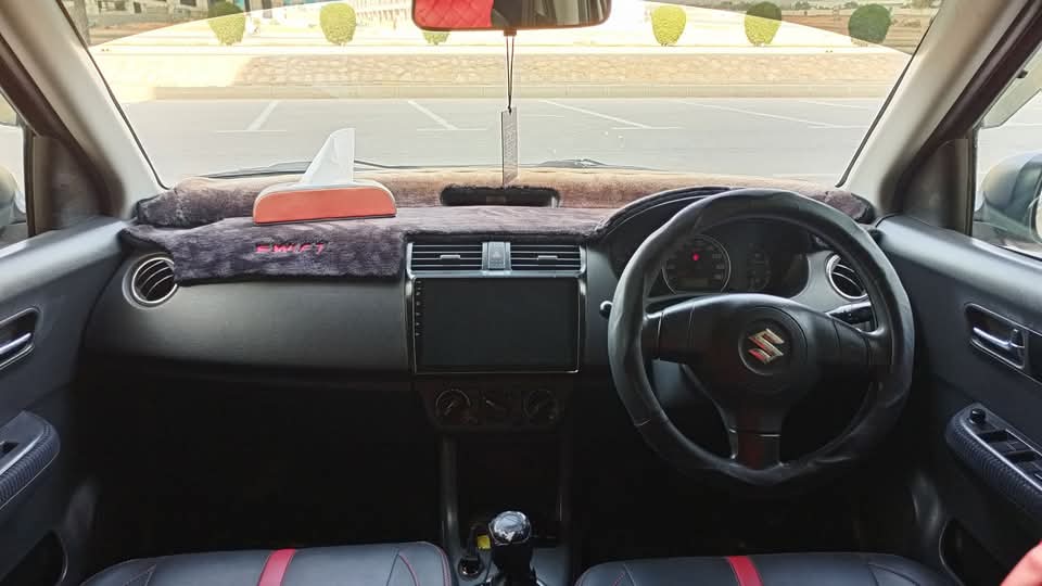 Suzuki Swift DLX 1.3 2010