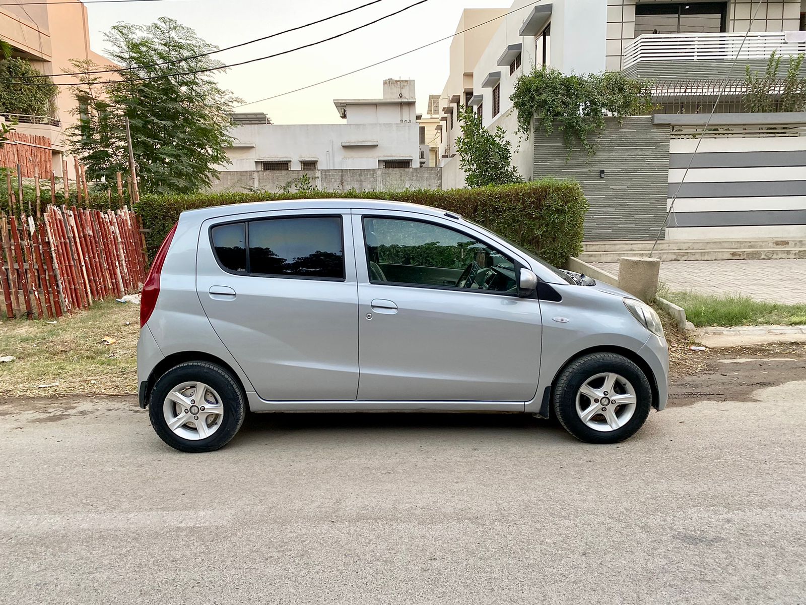 Daihatsu Mira X 2011/16