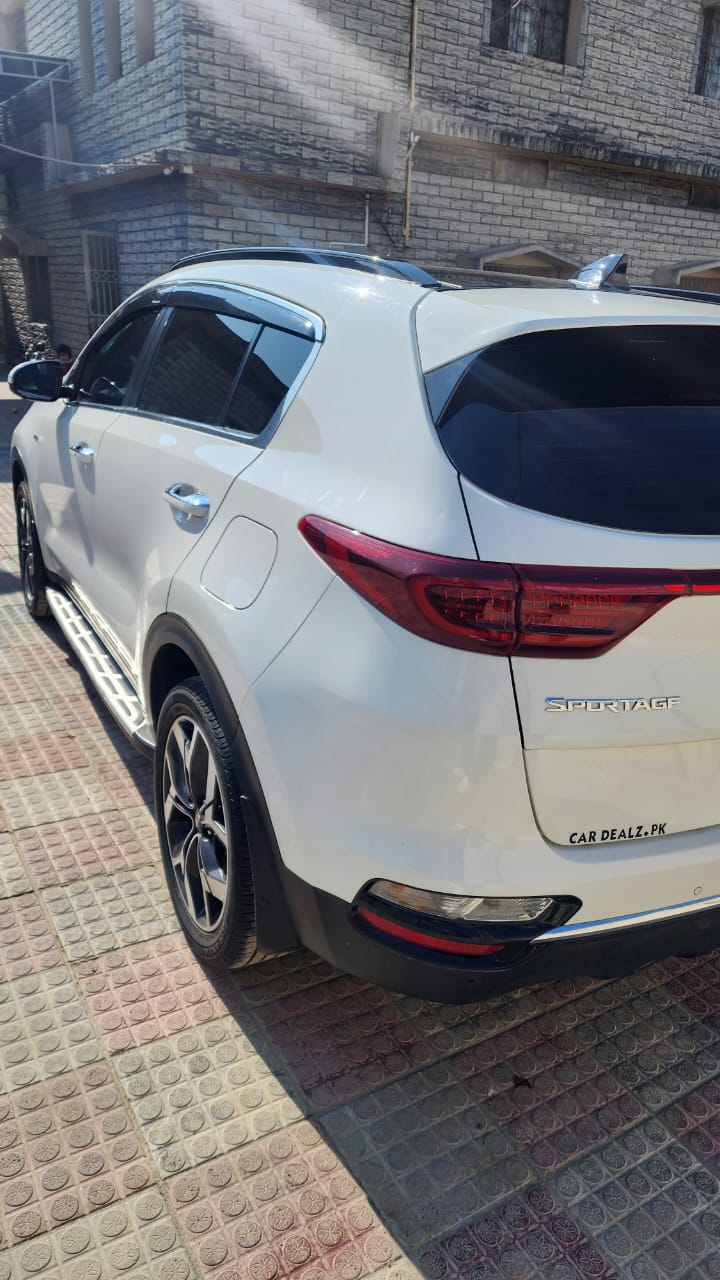 KIA SPORTAGE AWD 2021 model