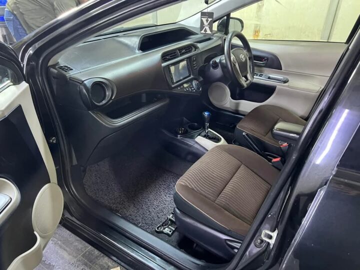Toyota Aqua hybrid 2012/16