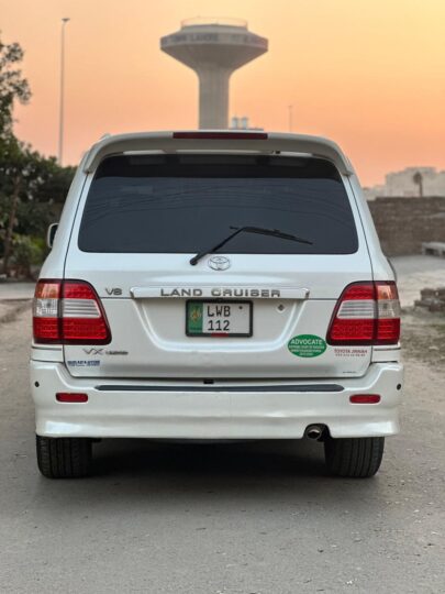 Toyota Land Cruiser Cygnus 2000