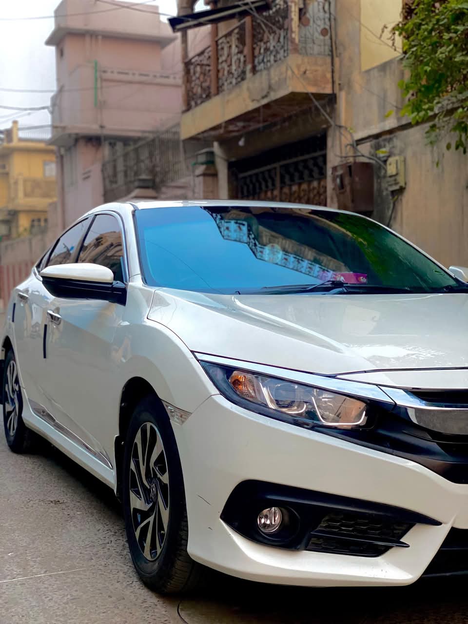 Honda civic X ug 2016