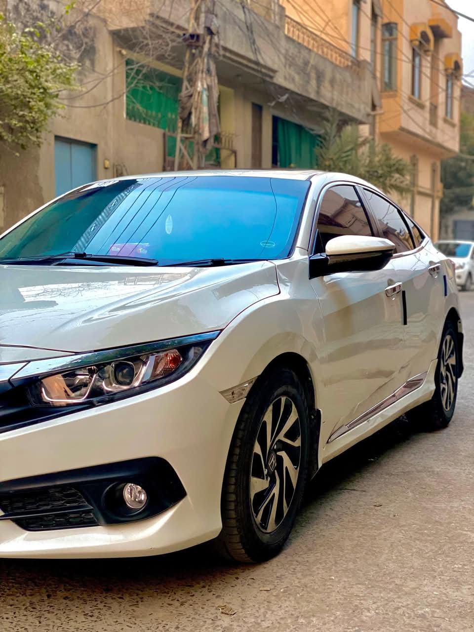 Honda civic X ug 2016