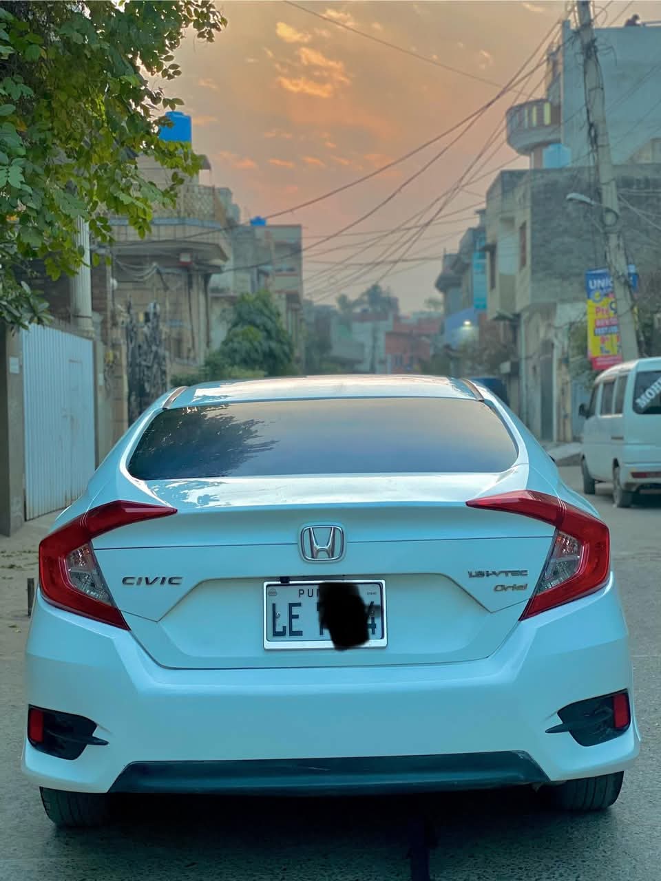 Honda civic X ug 2016