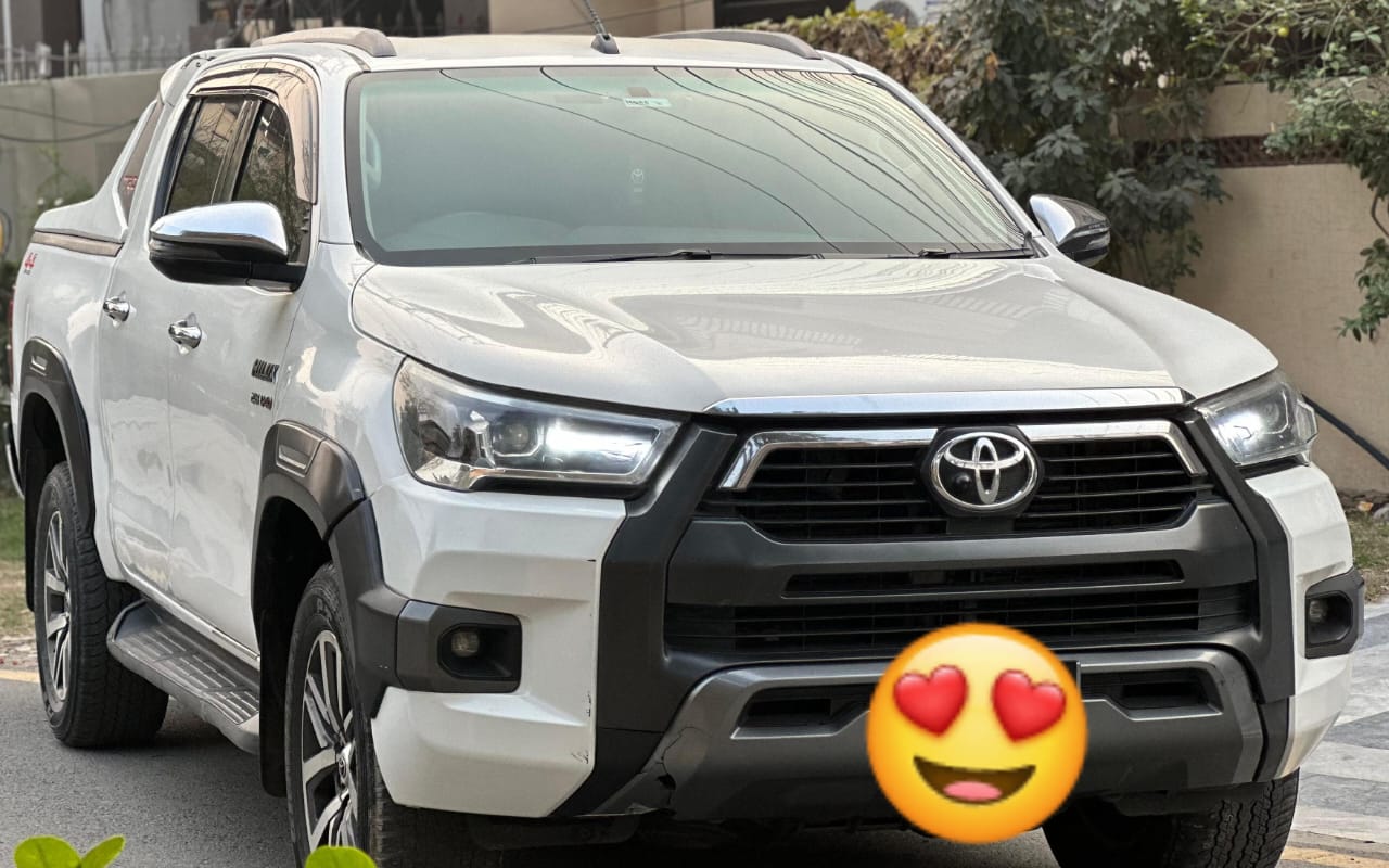 Toyota Revo V 2018