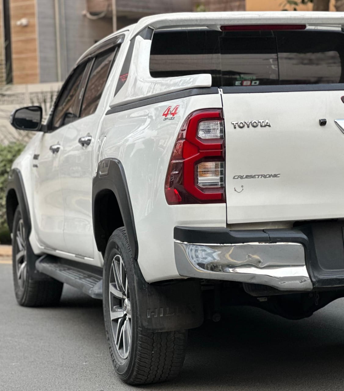 Toyota Revo V 2018
