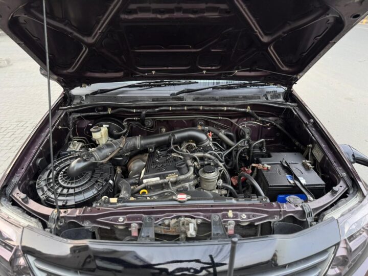 Toyota Fortuner 2.7 V 2013