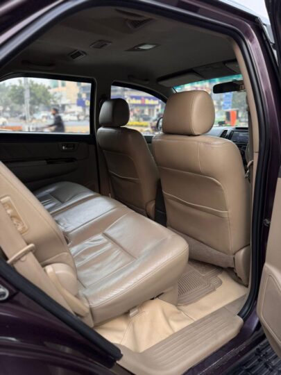 Toyota Fortuner 2.7 V 2013