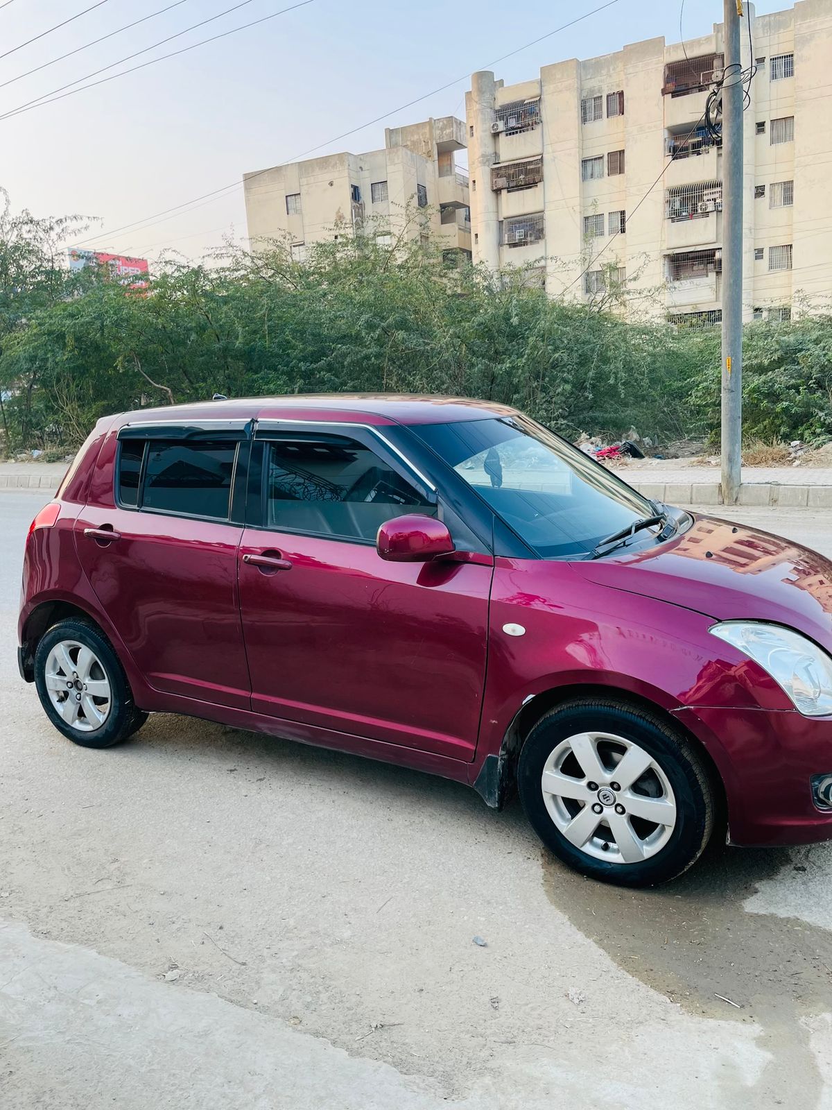 Suzuki Swift DLX 2013