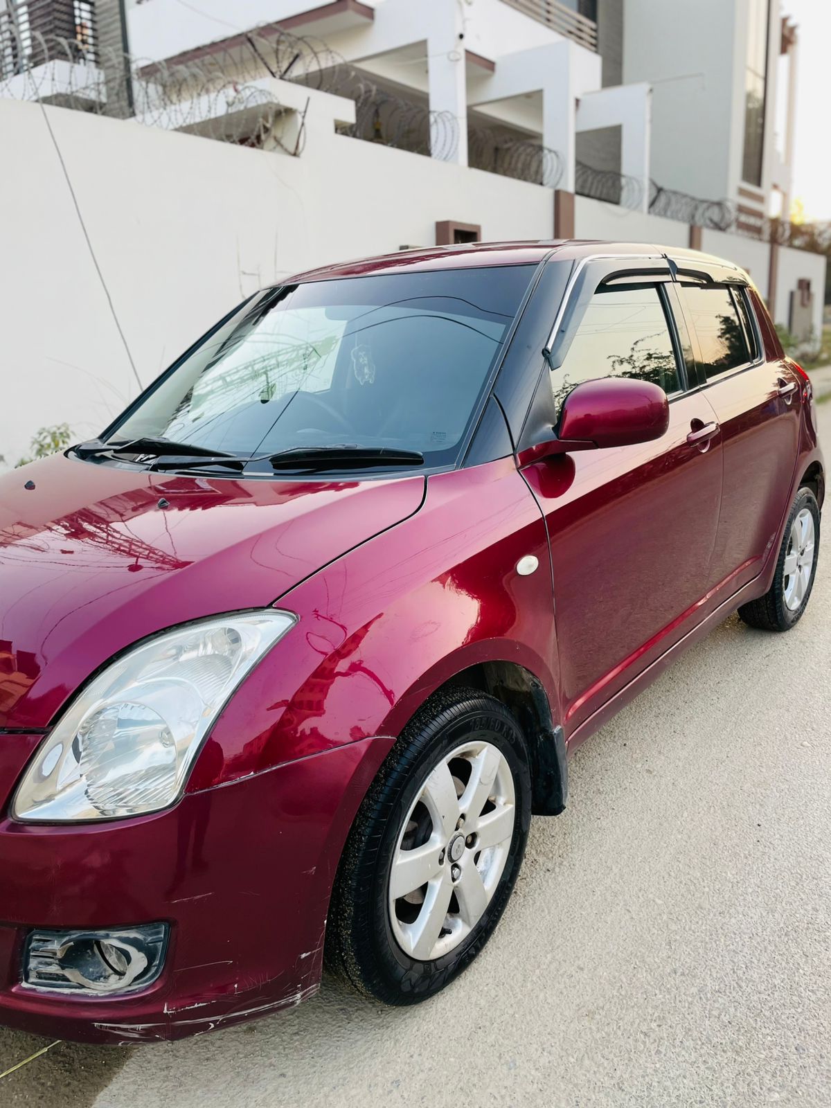 Suzuki Swift DLX 2013