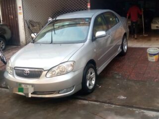 Toyota-Corolla-Se-Saloon-2