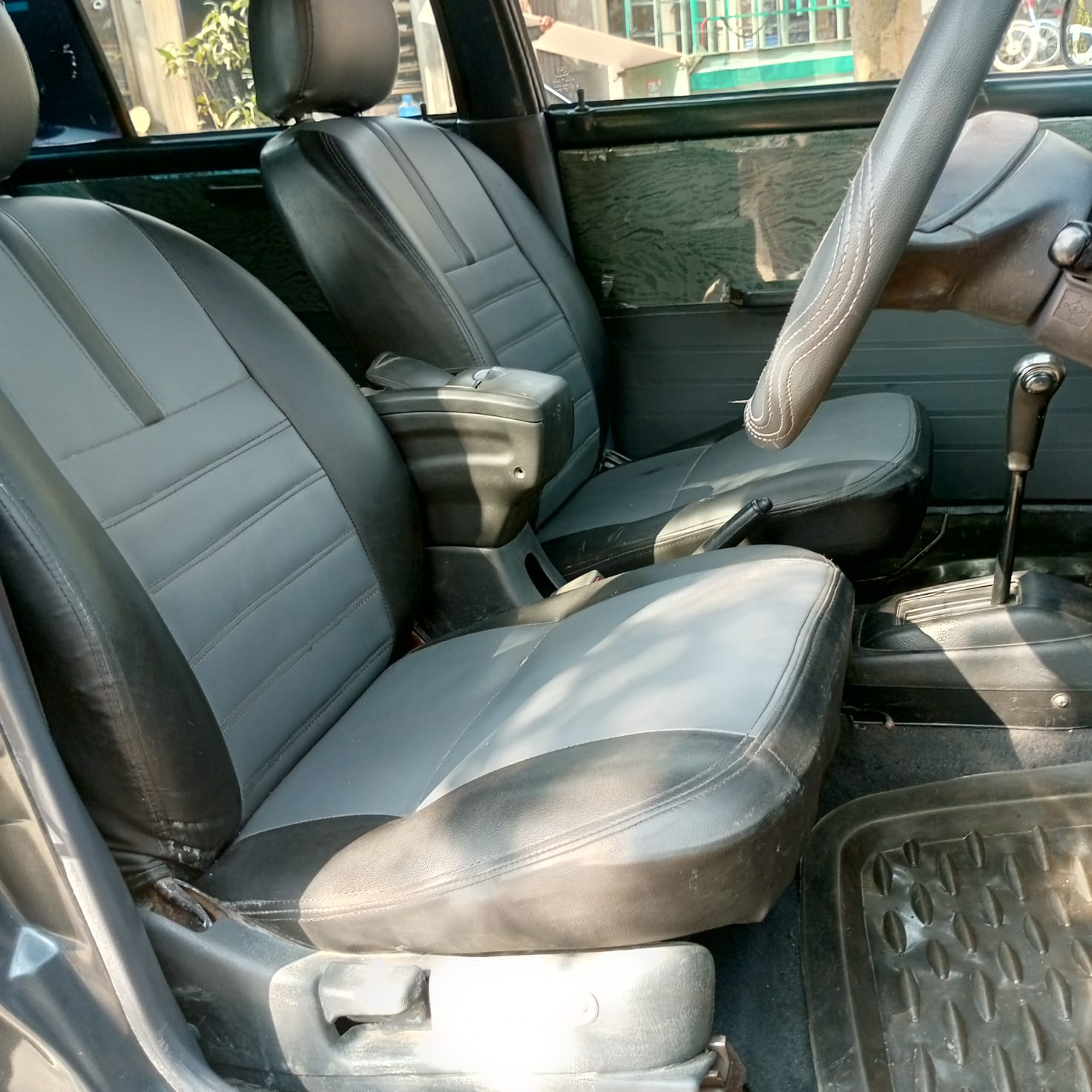 Daihatsu Coure CX auto 2005