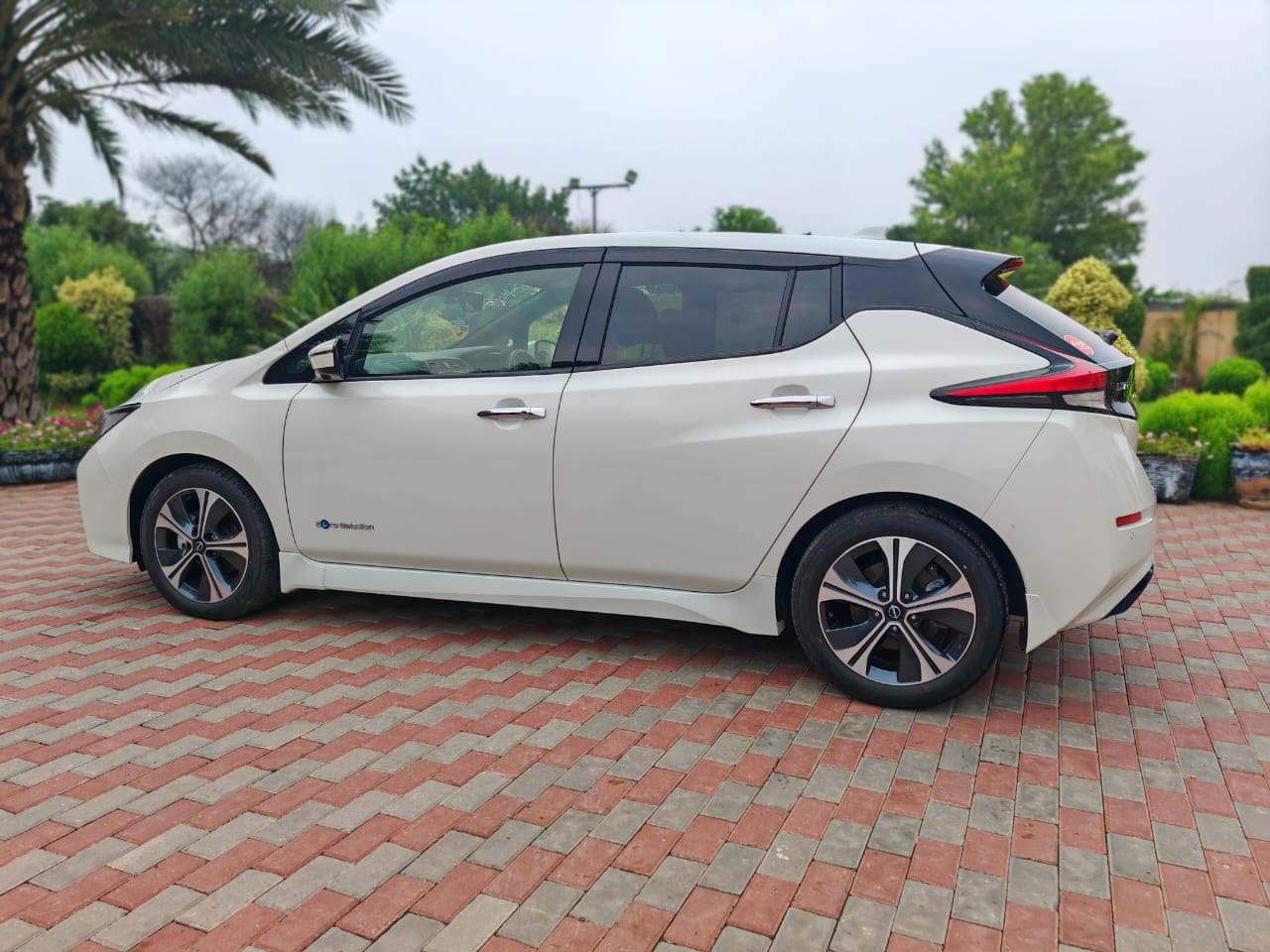 Nissan leaf Electric 2021