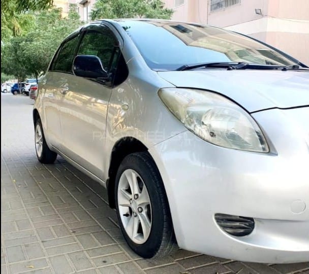 Toyota Vitz 2007