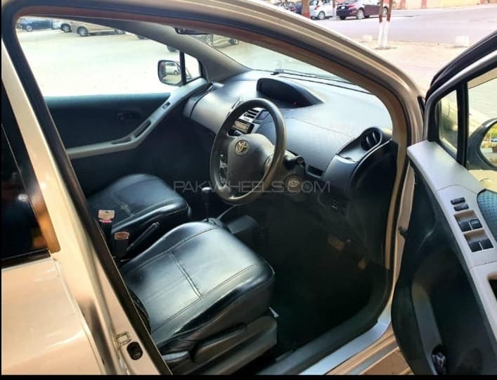 Toyota Vitz 2007