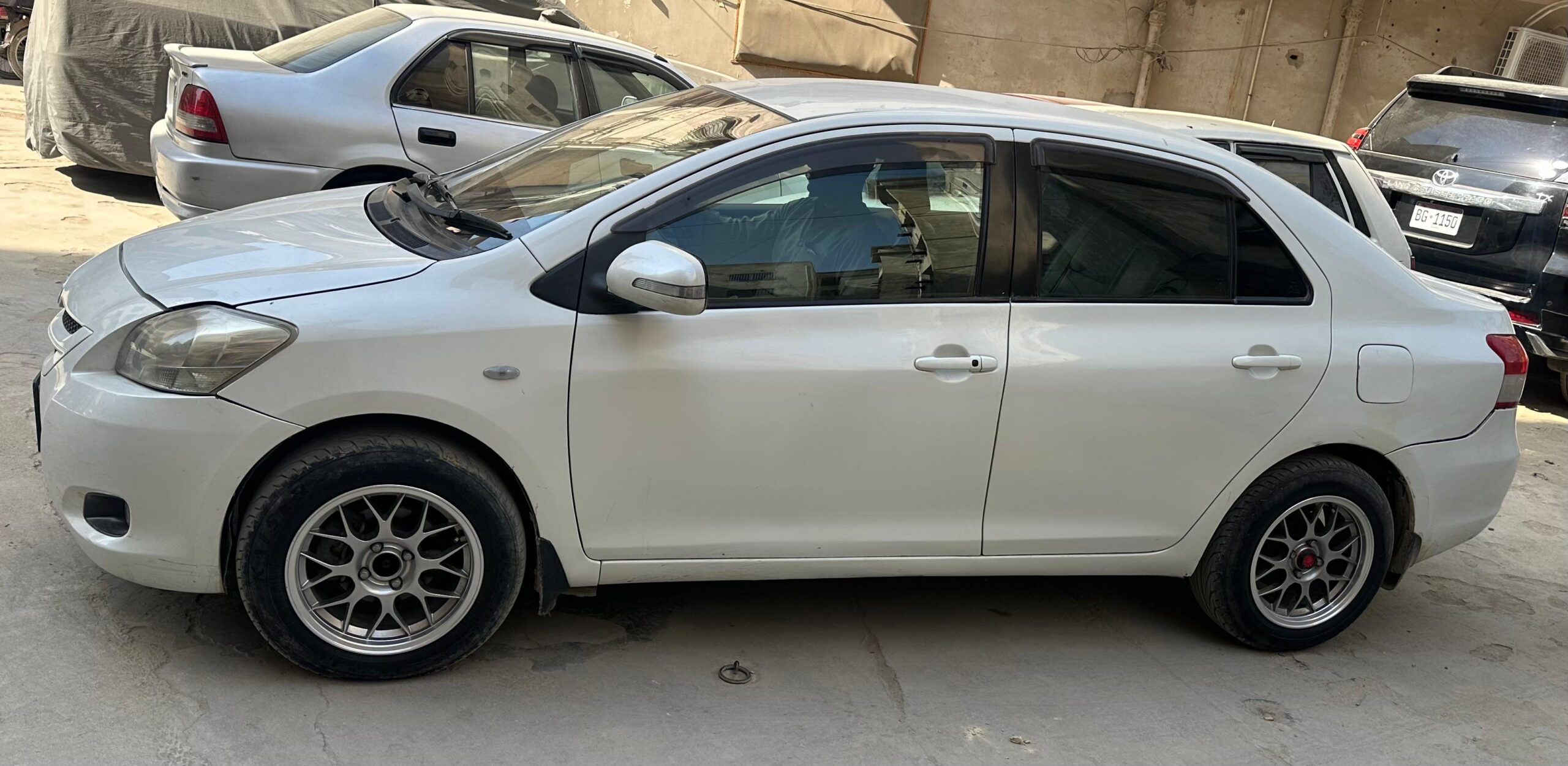 Toyota Belta auto 2007