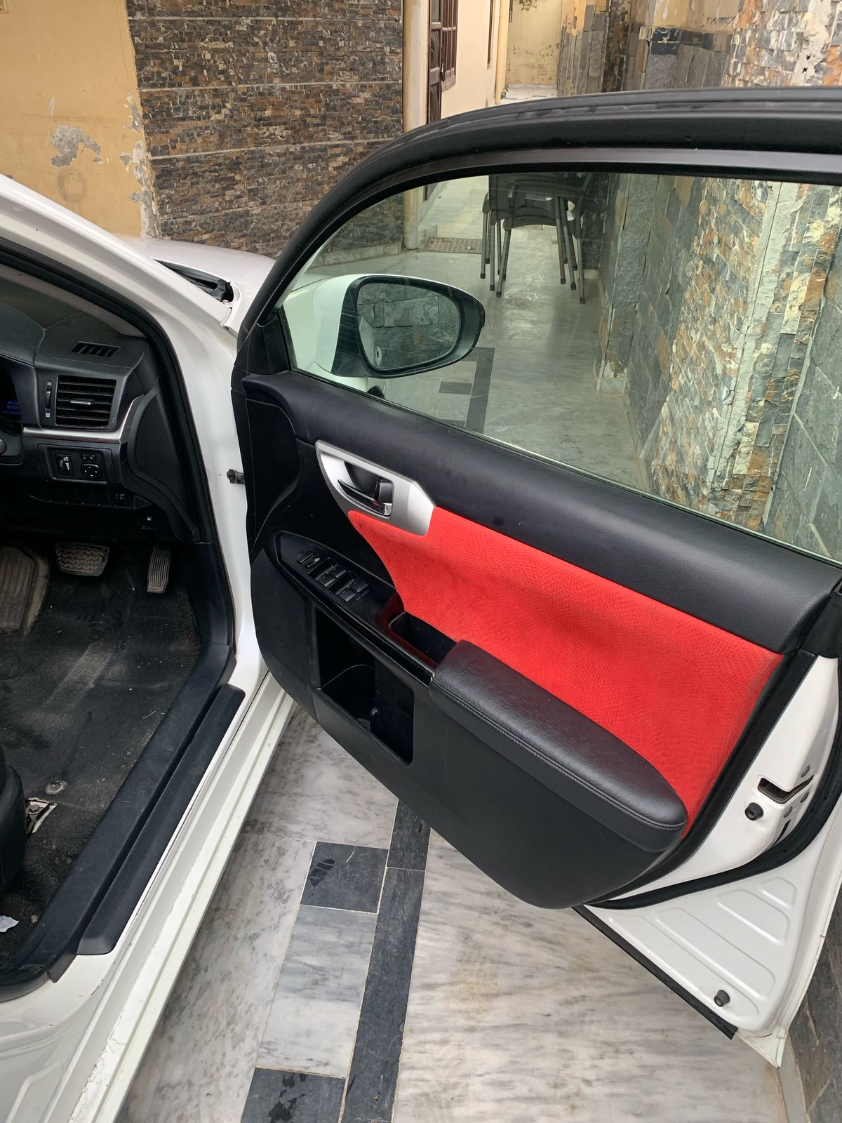 Lexus CT 200h Model 2011