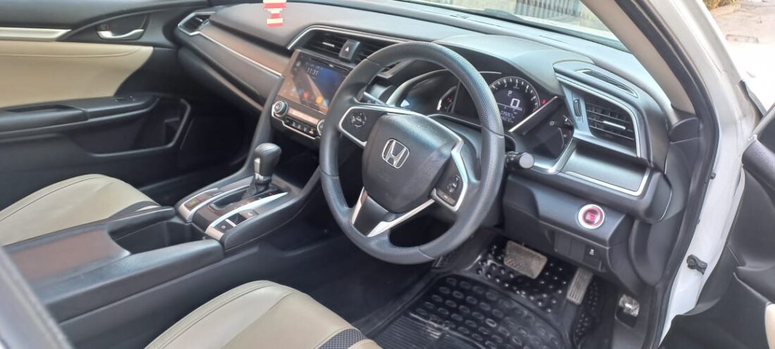 Honda civic X ug 2021