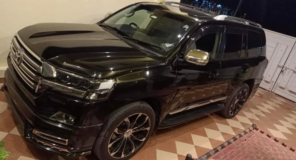 Toyota Land cruiser AXG 2013