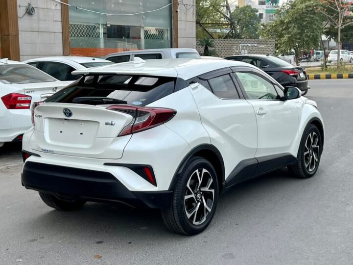 Toyota CHR GLD hybrid 2018