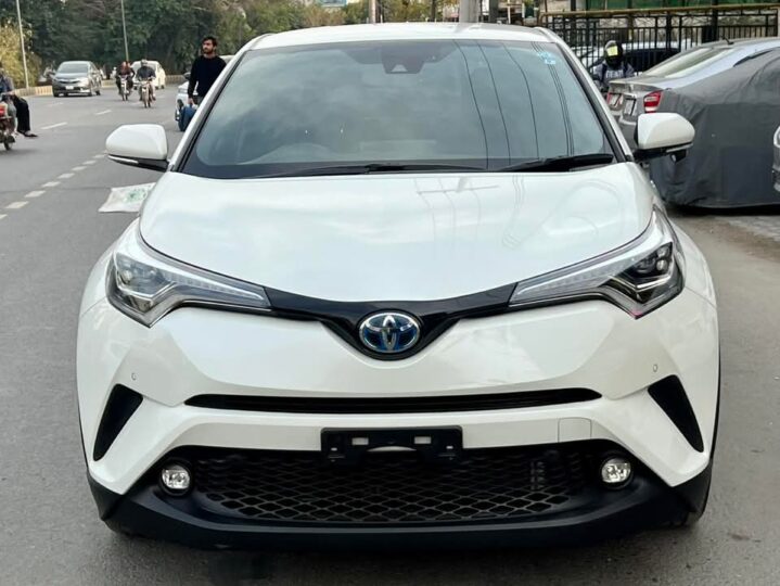 Toyota CHR GLD hybrid 2018