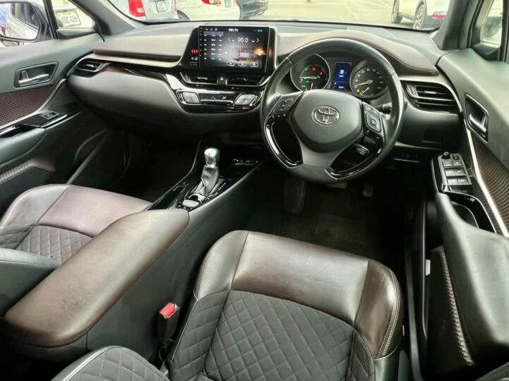 Toyota CHR GLD hybrid 2018