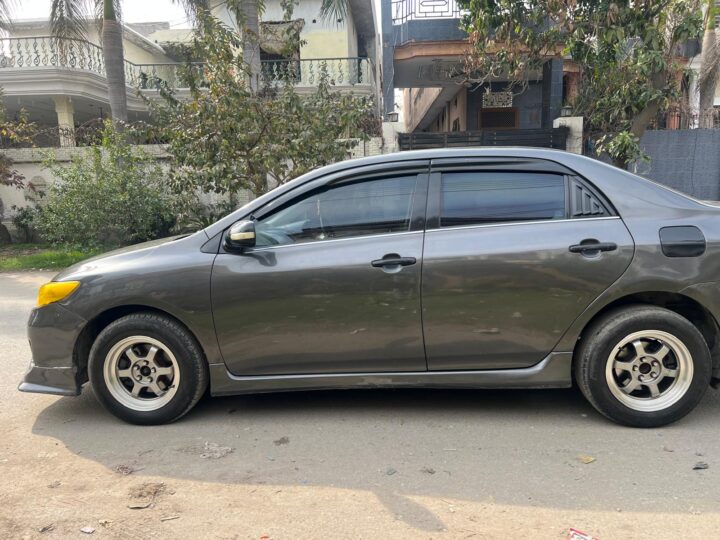 Toyota Altis 1.8 2011