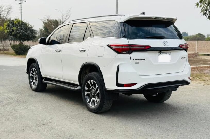 Toyota Fortuner Legender 2.8 2023