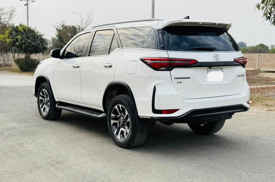 Toyota Fortuner Legender 2.8 2023