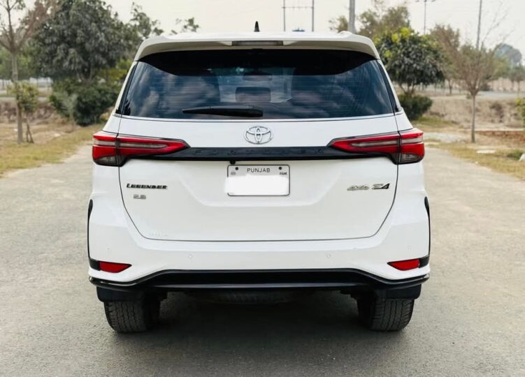 Toyota Fortuner Legender 2.8 2023