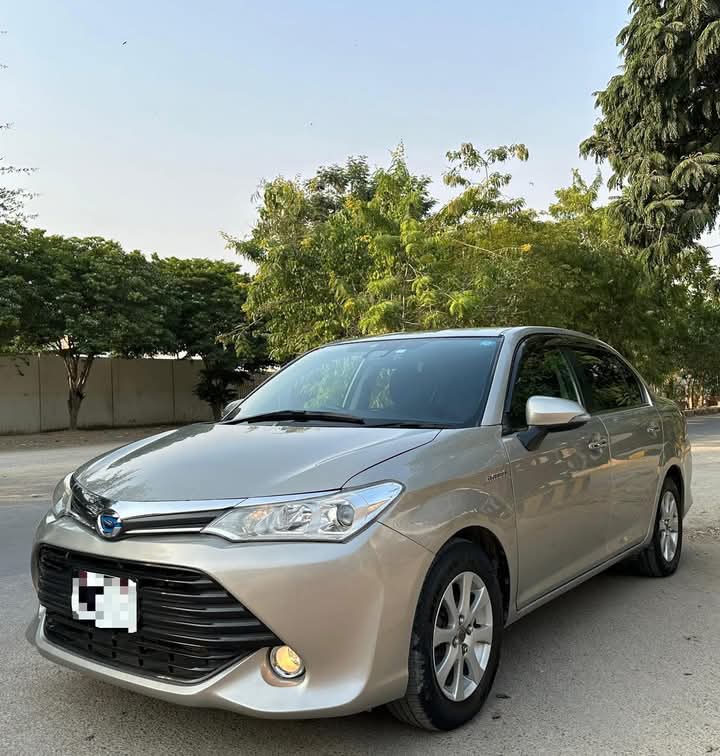 TOYOTA COROLLA AXIO G HYBRID 2015/18