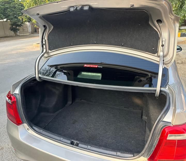 TOYOTA COROLLA AXIO G HYBRID 2015/18