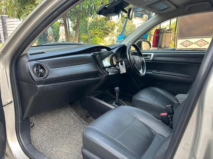 TOYOTA COROLLA AXIO G HYBRID 2015/18