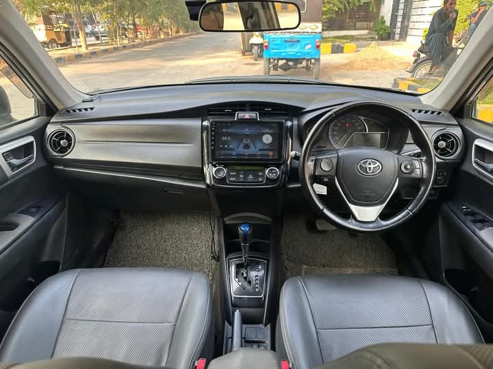 TOYOTA COROLLA AXIO G HYBRID 2015/18