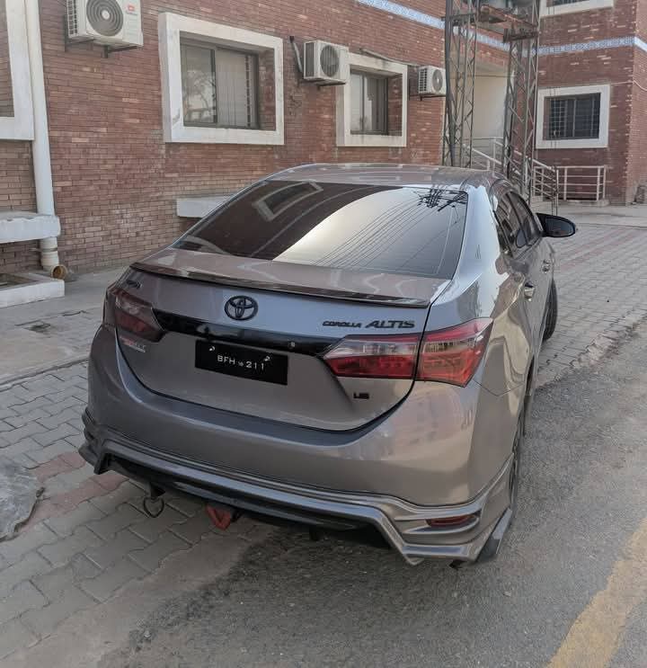 Toyota corolla altis(1.6 auto)2016