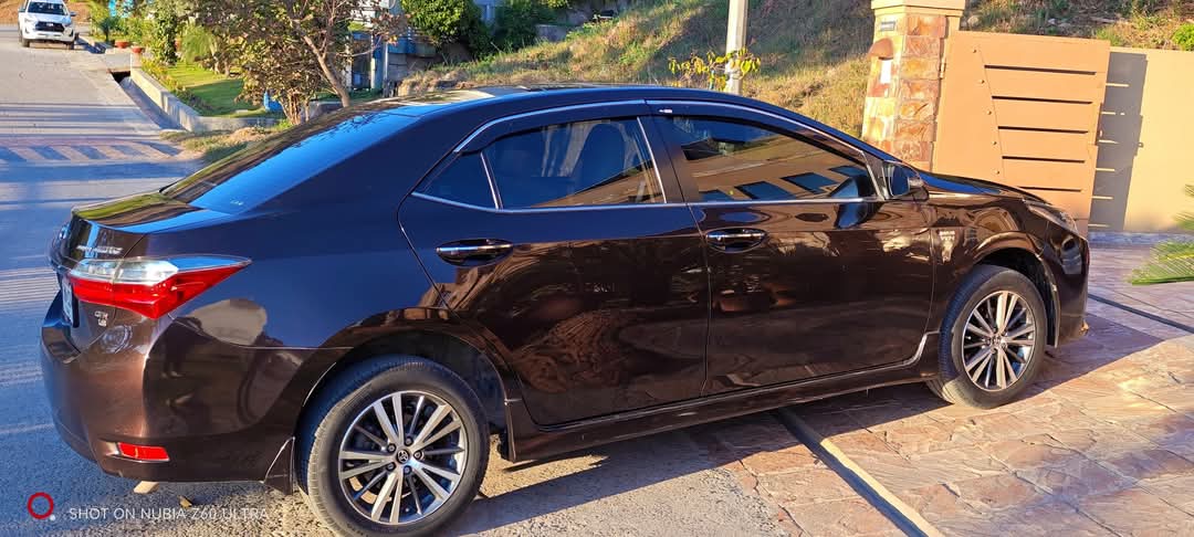 Toyota Corolla Altis Grande CVT-i 1.8(2018)